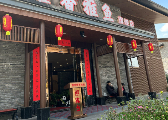 2025年7月22日雅安某美食城主油烟管道和油烟净化器清洗案例