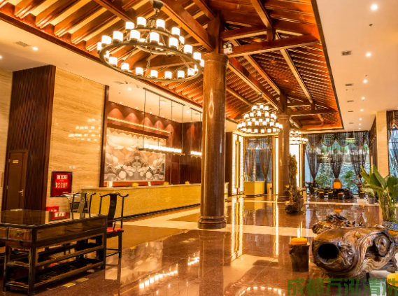 2025年8月3日雅安某餐厅厨房油烟机和烟道清洗案例