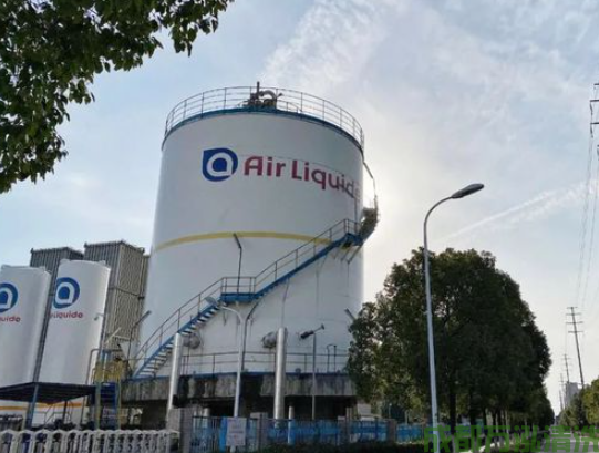 2025年7月23日雅安某厂区食堂厨房油烟机和烟道清洗案例